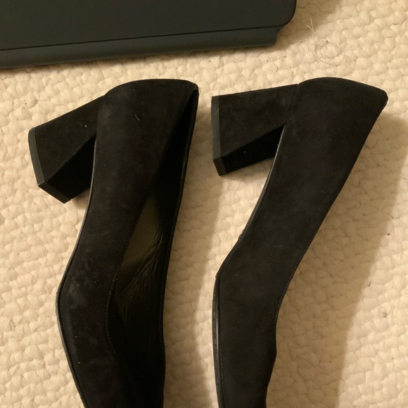 Stuart Weitzman Suede Block Heel Shoes Size: 6.5 - Picture 8 of 10